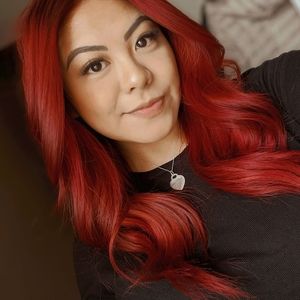 Meet your Posher, Dania